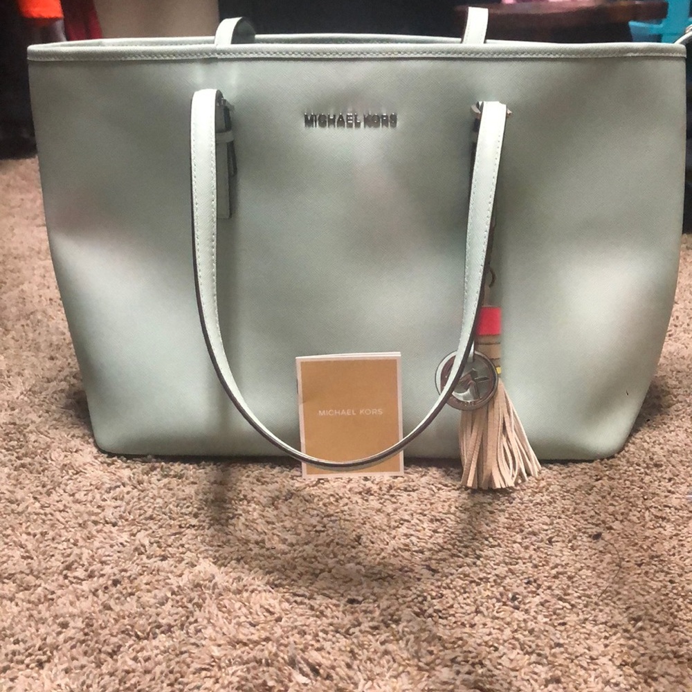 Micheal Kors jet set travel
